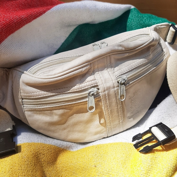 Vintage Handbags - Vintage Hudson's Bay Leather Fanny Pack Belt Bag